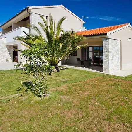 וילה Vila Dorotea *